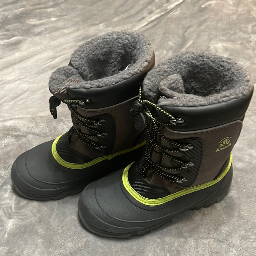 Kids snow boots